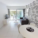 Moderne 2p Avec Terrasse à - Fr-1-196-164 *