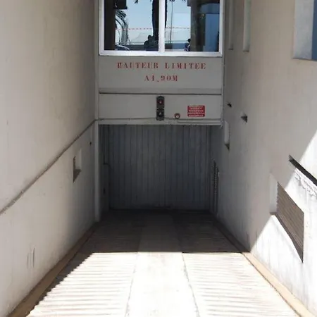 Apartamento Superbe 2p Rénové Avec Jardin, Piscine Et Proche à - Fr-1-196-164