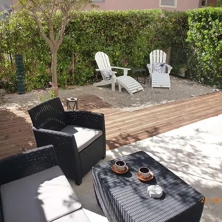 Superbe 2p Renove Avec Jardin, Piscine Et Proche A - Fr-1-196-164 Apartment Menton
